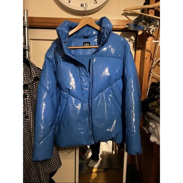 ZARA(ザラ)のZARA シャイニー　パフジャケット メンズのジャケット/アウター(ダウンジャケット)の商品写真