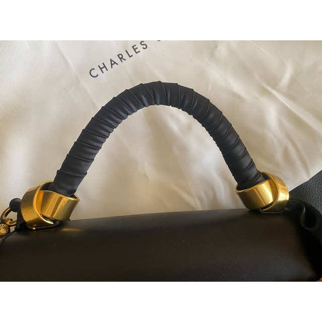 Charles and Keith(チャールズアンドキース)のCharles & Keithサテンプリーツドハーフムーンバッグ （Black） レディースのバッグ(ショルダーバッグ)の商品写真