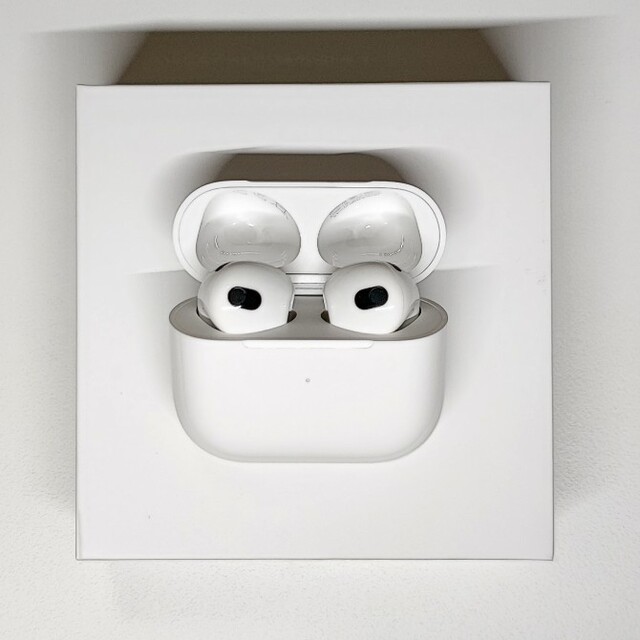 4日使用】 AirPods 第3世代 MagSafe充電ケース-