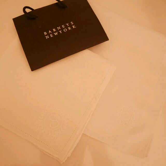 BARNEYS NEW YORK(バーニーズニューヨーク)のBARNEYSNEWYORKバー二ーズニューヨークイニシャルハンカチ♥ メンズのファッション小物(ハンカチ/ポケットチーフ)の商品写真