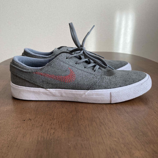 NIKE(ナイキ)のZOOM JANOSKI FLYLEATHER RM メンズの靴/シューズ(スニーカー)の商品写真