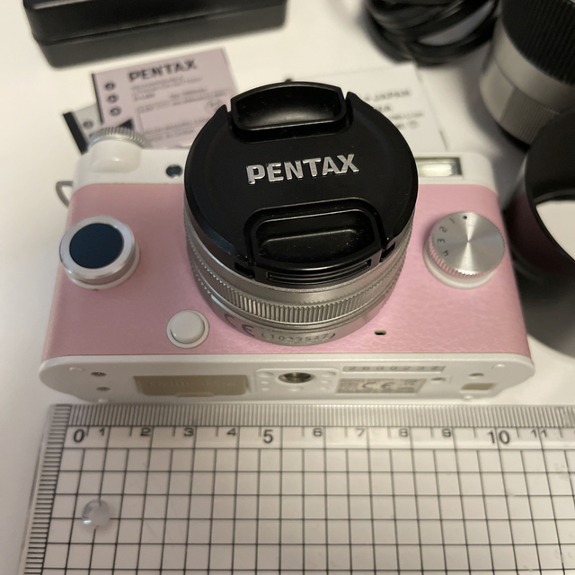 PENTAX(ペンタックス)のPENTAX Q-S1＋レンズ3本セット スマホ/家電/カメラのカメラ(ミラーレス一眼)の商品写真