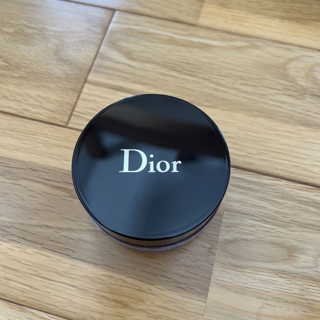 Dior(ディオール)のディオール　フェイスパウダー コスメ/美容のベースメイク/化粧品(フェイスパウダー)の商品写真