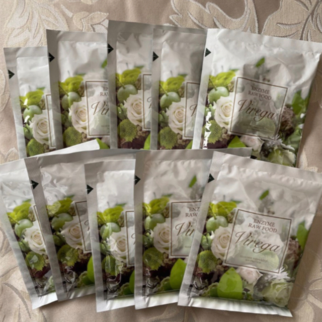 スリムビューティーハウスのエンザイムローフードビレガ 抹茶ラテ味　30g×10袋 コスメ/美容のダイエット(ダイエット食品)の商品写真