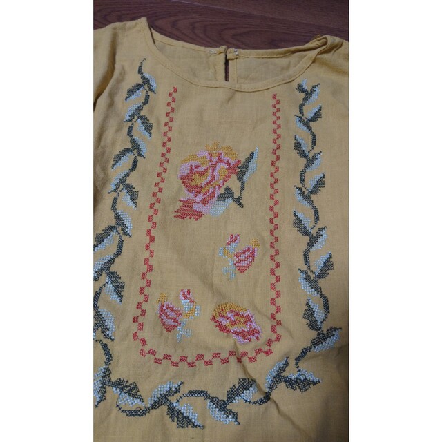 merlot(メルロー)のメルロー☆刺繍ブラウス☆ レディースのトップス(シャツ/ブラウス(半袖/袖なし))の商品写真
