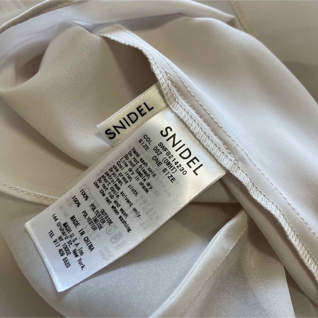 SNIDEL(スナイデル)のSNIDEL スナイデル ボウタイパフスリーブブラウス レディースのトップス(シャツ/ブラウス(半袖/袖なし))の商品写真