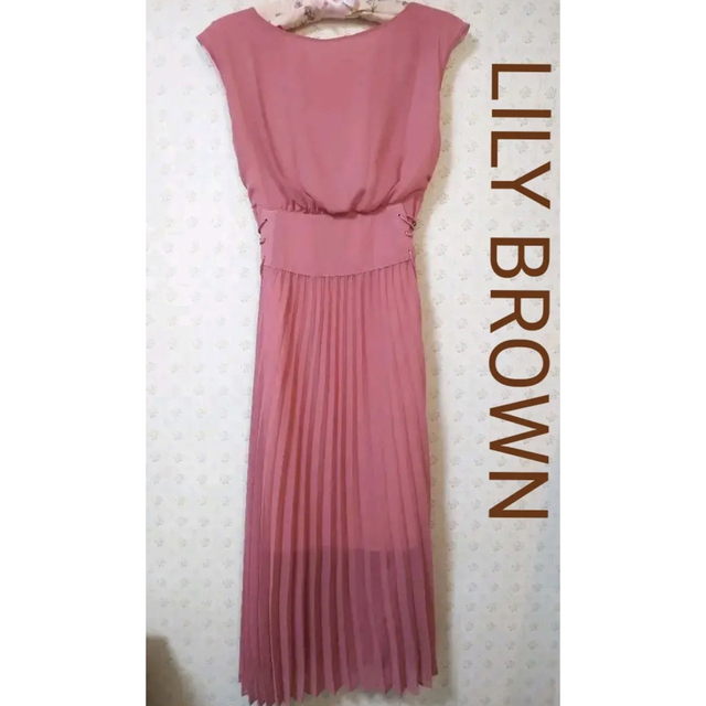 Lily Brown(リリーブラウン)のLILY BROWN   リリーブラウン　ドレス　ワンピース レディースのワンピース(ロングワンピース/マキシワンピース)の商品写真