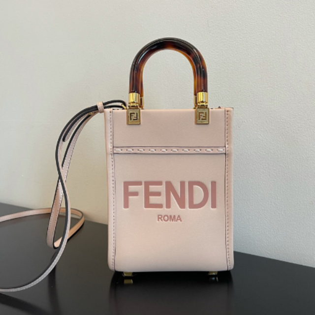 注文割引 フェンディ - FENDI ミニ バッグ ショルダーバッグ - www