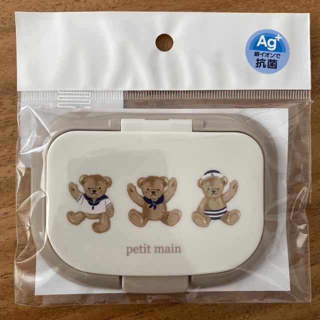 petit main(プティマイン)の【新品】プティマイン　ウェットシート蓋　テディベア キッズ/ベビー/マタニティのおむつ/トイレ用品(ベビーおしりふき)の商品写真