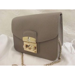 フルラ(Furla)の〈フルラ〉メトロポリス　グレージュ(ショルダーバッグ)