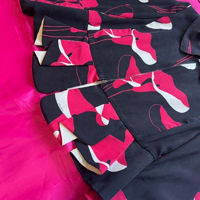 MIU MIU 総柄ジャケット ブラック 36 ペプラム 襟 ジップ - 通販 - csa