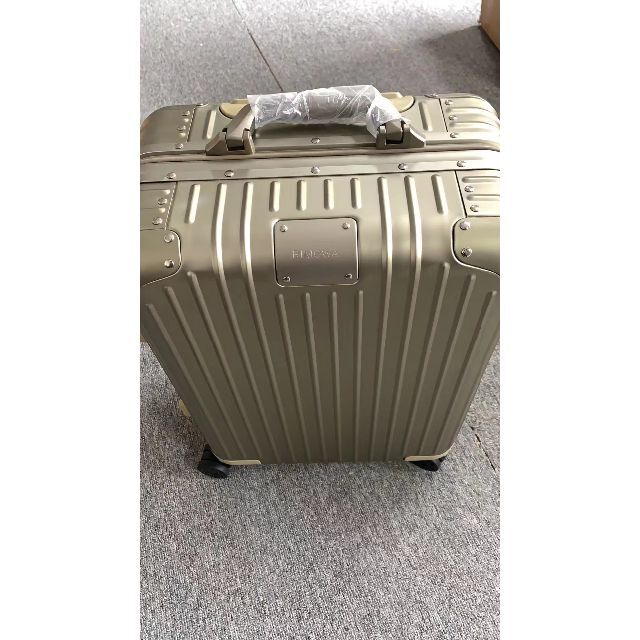 全てのアイテム リモワ 36L スーツケース トラベルバッグ+スーツケース 全てのアイテム リモワ 36L スーツケース トラベルバッグ+スーツケース
