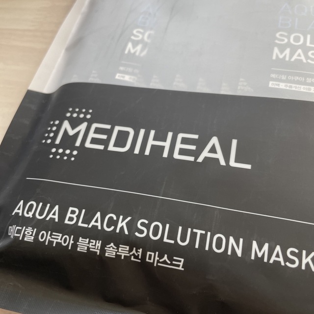 MEDIHEAL(メディヒール)のメディヒール アクアブラック ソリューションマスク  コスメ/美容のスキンケア/基礎化粧品(パック/フェイスマスク)の商品写真