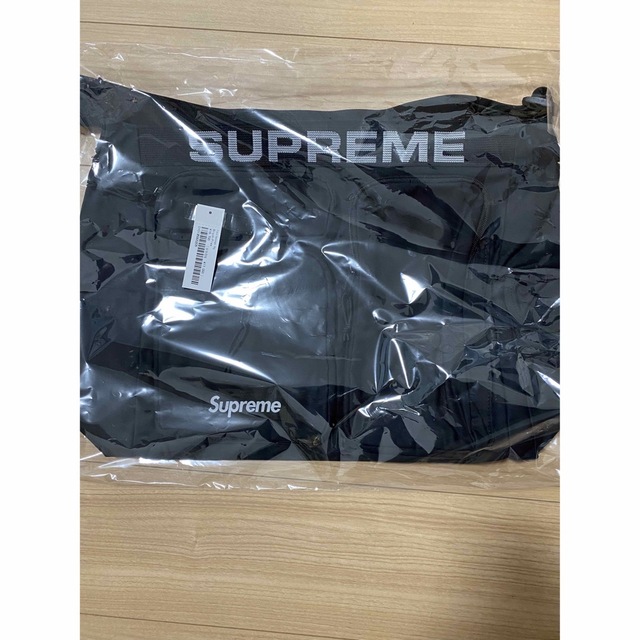 Supreme(シュプリーム)のSupreme Field Messenger Bag メンズのバッグ(メッセンジャーバッグ)の商品写真