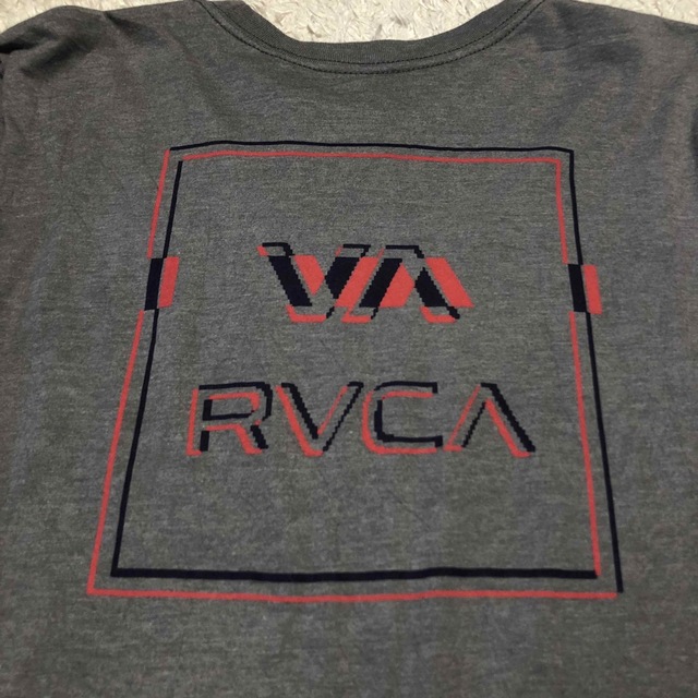 RVCA(ルーカ)の【極美品】RVCA ルーカ 8bitロゴプリントロンT カットソー US古着 メンズのトップス(Tシャツ/カットソー(七分/長袖))の商品写真