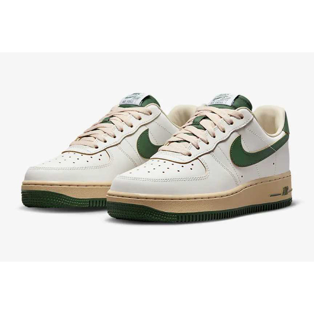NIKE - Nike WMNS Air Force 1 Low グリーン アンド モスリンの通販 by ...