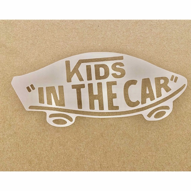KIDS IN THE CAR キッズインザカー【カッティングステッカー】 自動車/バイクのバイク(ステッカー)の商品写真