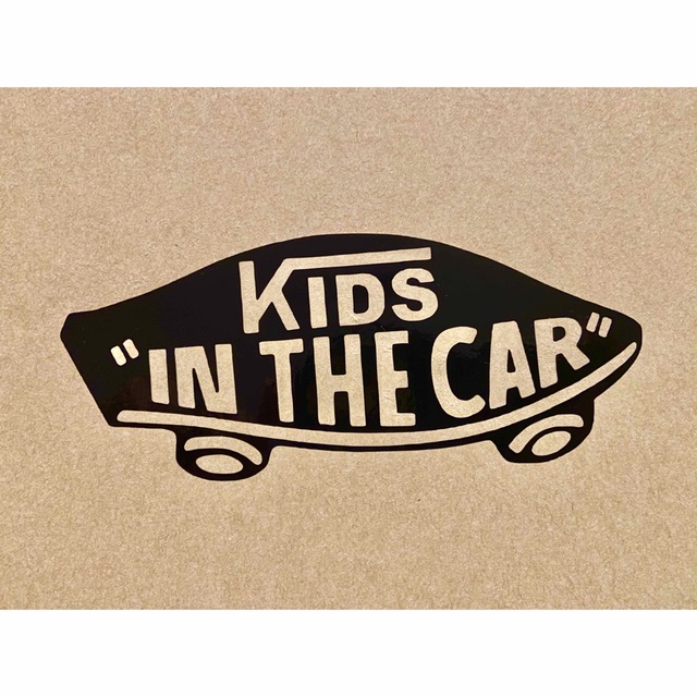 KIDS IN THE CAR キッズインザカー【カッティングステッカー】 自動車/バイクのバイク(ステッカー)の商品写真