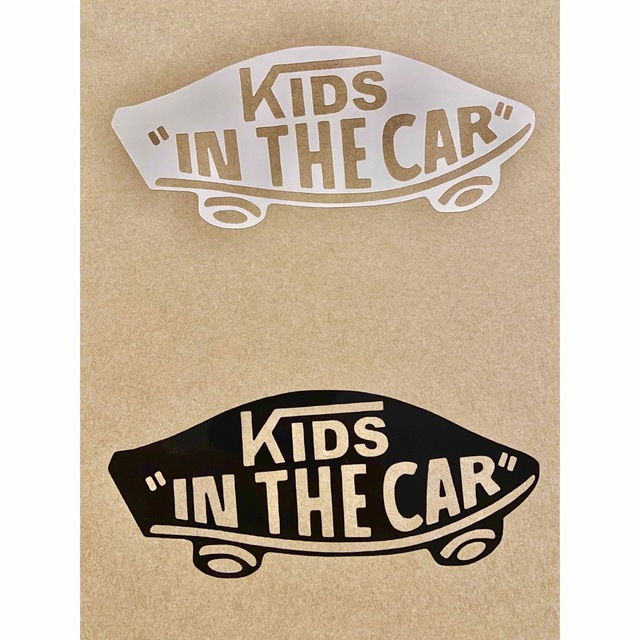 KIDS IN THE CAR キッズインザカー【カッティングステッカー】 自動車/バイクのバイク(ステッカー)の商品写真