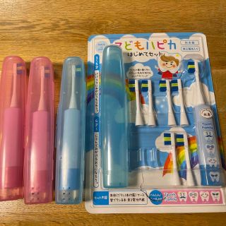 ミニマム(MINIMUM)のミニマム　電池式歯ブラシ☆こどもハピカ　新品未使用品　４個セット☆替えブラシ６個(歯ブラシ/歯みがき用品)