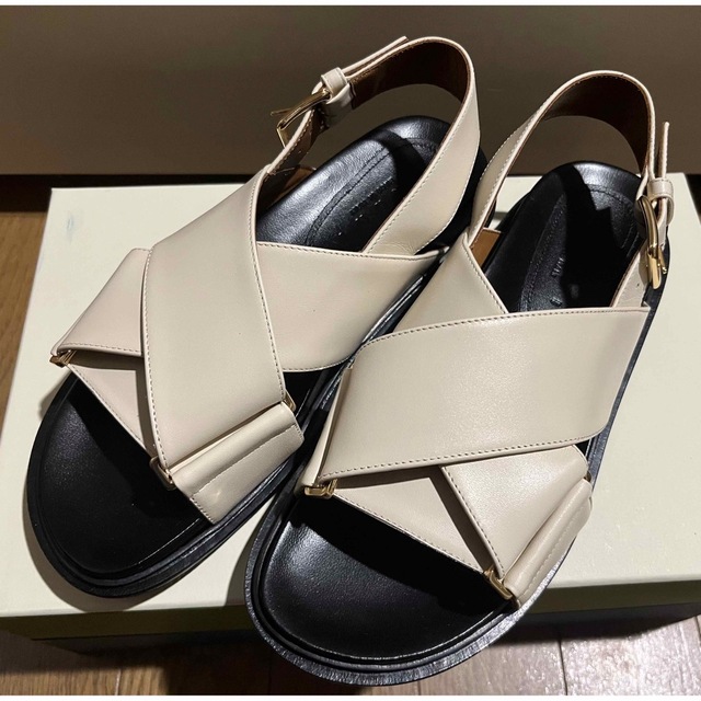 MARNI レザー サンダル フスベット 37ハーフ-