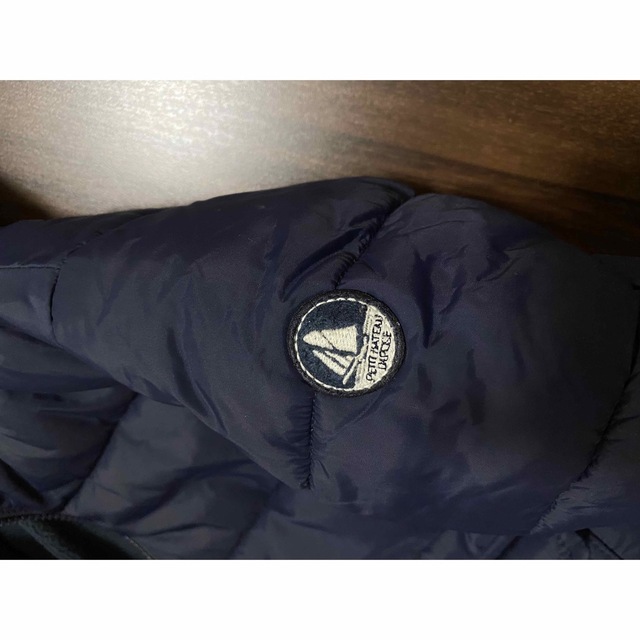 PETIT BATEAU(プチバトー)のプチバトー　ダウン　ネイビー　81cm キッズ/ベビー/マタニティのベビー服(~85cm)(ジャケット/コート)の商品写真