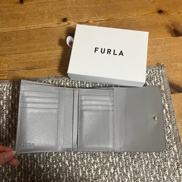 FURLA コンパクトウォレット　折り財布