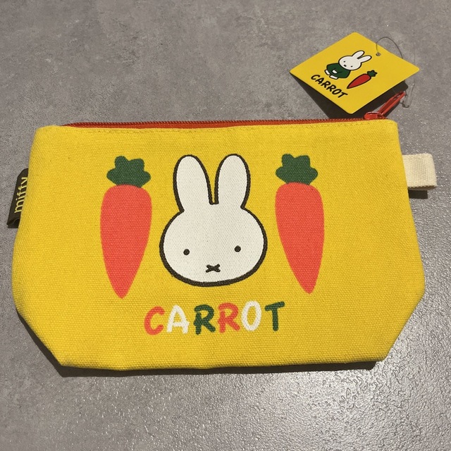 miffy(ミッフィー)のミッフィー　ポーチ エンタメ/ホビーのおもちゃ/ぬいぐるみ(キャラクターグッズ)の商品写真