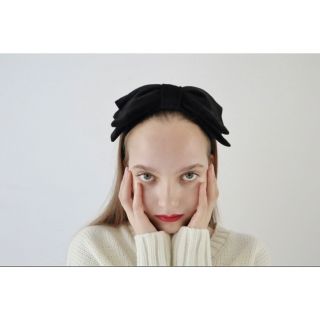 エピヌ(épine)のé ribbon velours headband(カチューシャ)