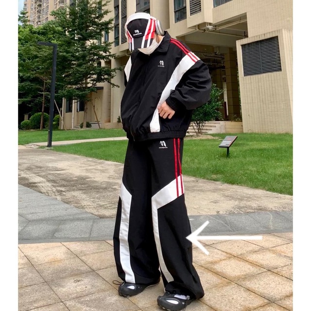 Moditec  TRACKSUIT ナイロンパンツ　新品未使用ナイロンジャケット