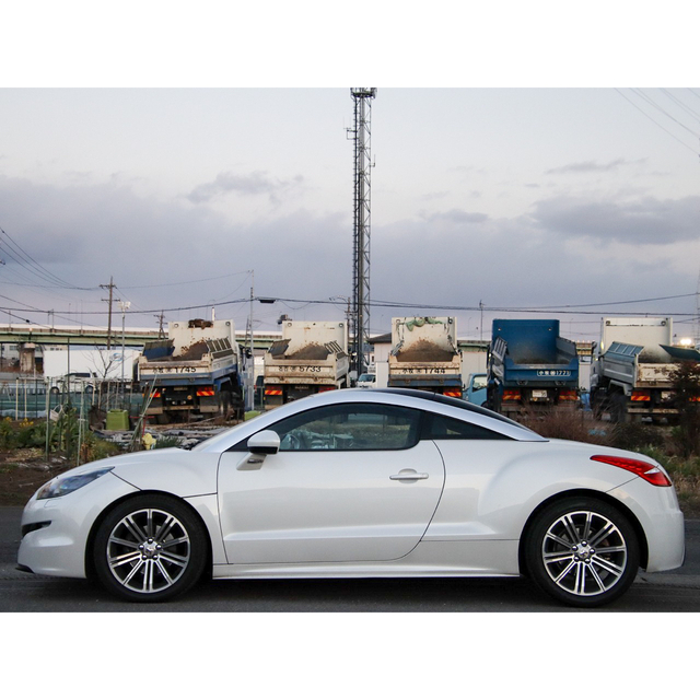 Peugeot(プジョー)のプジョー　RCZ  後期型　全国最安値　極上車　社外ナビ　地デジ　車検6年6月☆ 自動車/バイクの自動車(車体)の商品写真