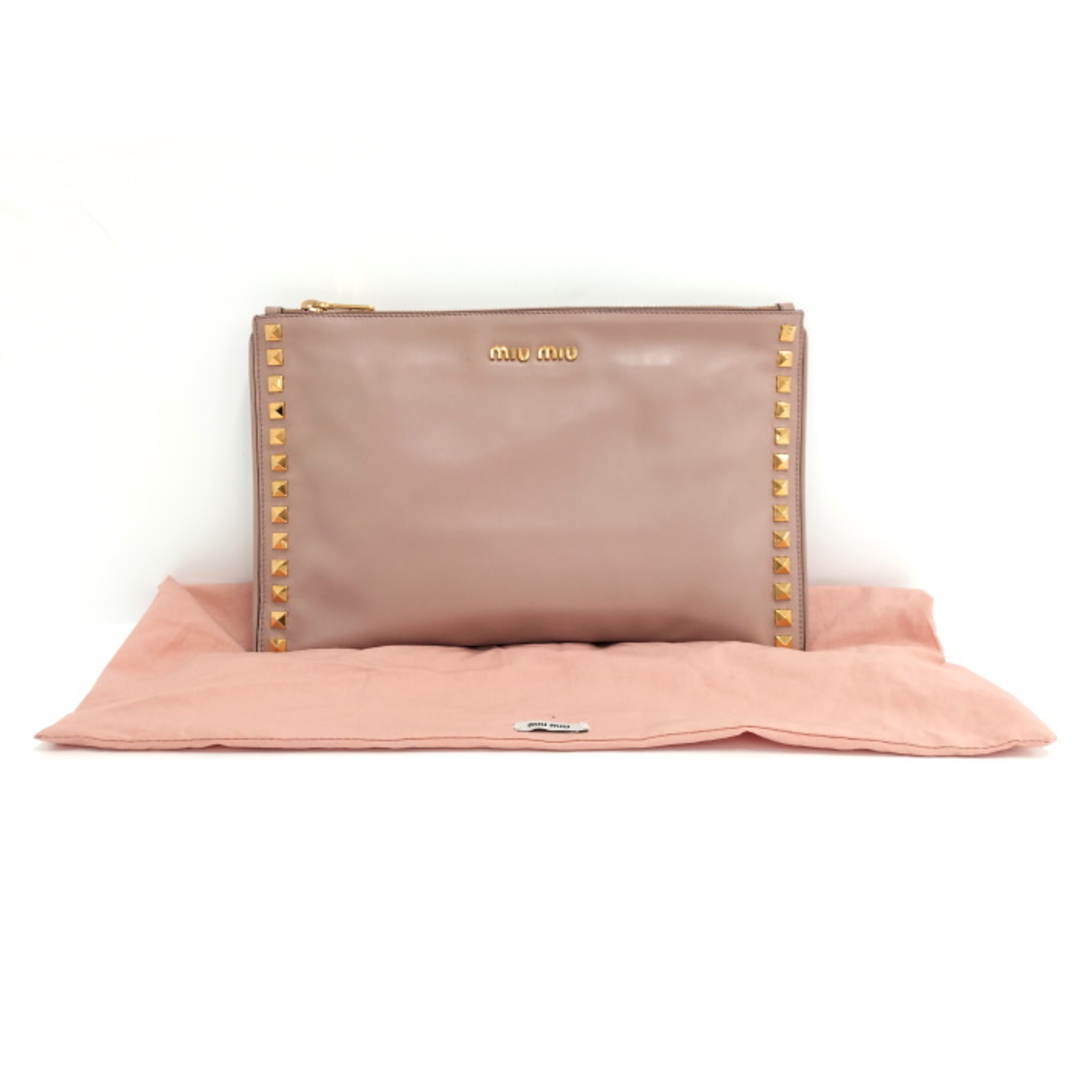 MIUMIU クラッチバッグ スタッズ レザー ピンク ベージュ RP0373