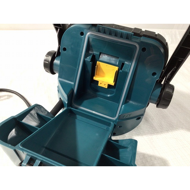 Makita(マキタ)の☆未使用品☆makita マキタ 14.4V/18V 充電式LEDスタンドライト ML805 本体のみ 現場ライト 作業ライト 投光器 67396 自動車/バイクのバイク(工具)の商品写真