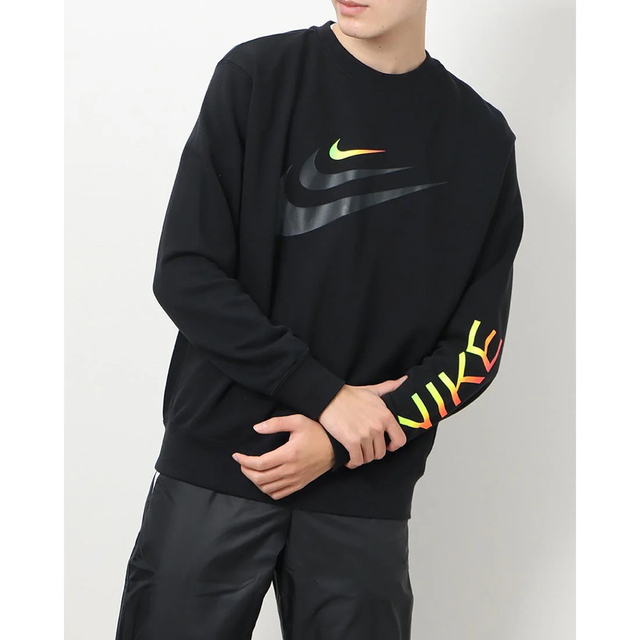 NIKE(ナイキ)の2xL 【NIKE】ブラック×マルチカラー　トレーナー【ナイキ】 メンズのトップス(スウェット)の商品写真