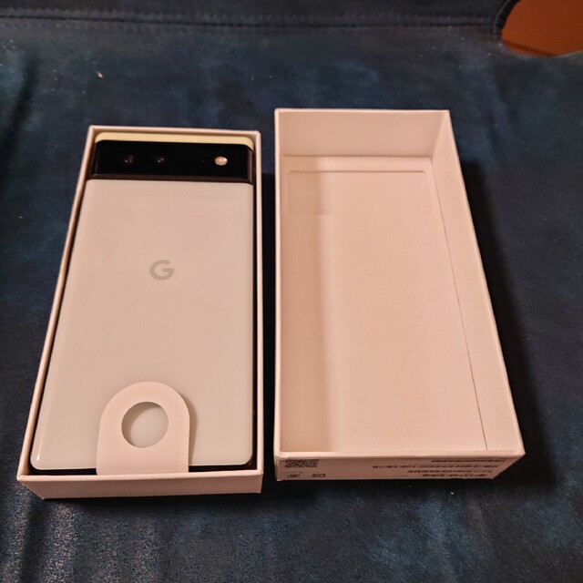 Google(グーグル)のpixel6 128gb 新品、未使用 au✘ スマホ/家電/カメラのスマートフォン/携帯電話(スマートフォン本体)の商品写真