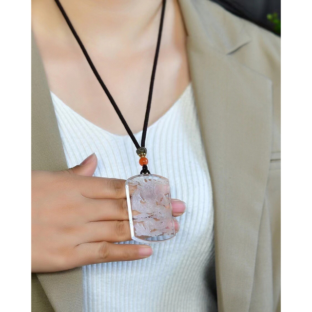 【高級】白水晶 ネックレス 34.4g レディースのアクセサリー(ネックレス)の商品写真