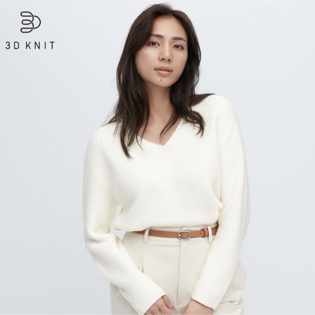 UNIQLO - 3DコットンブレンドVネックセーターの通販 by nn's shop