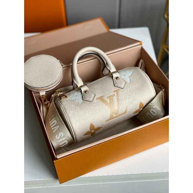 LOUIS VUITTON - ルイヴィトン  ショルダーバッグ パピヨン BB クレーム サフラン