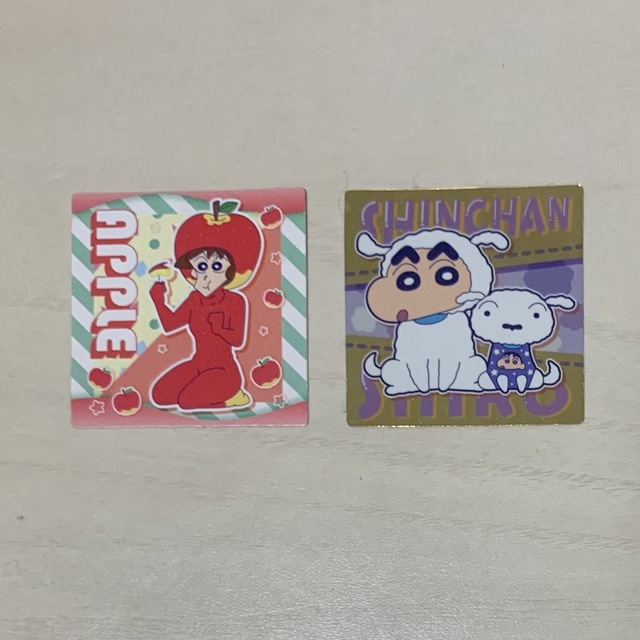 クレヨンしんちゃん(クレヨンシンチャン)の【ステッカー】クレヨンしんちゃん チョコビ シール キラ シロ エンタメ/ホビーのおもちゃ/ぬいぐるみ(キャラクターグッズ)の商品写真