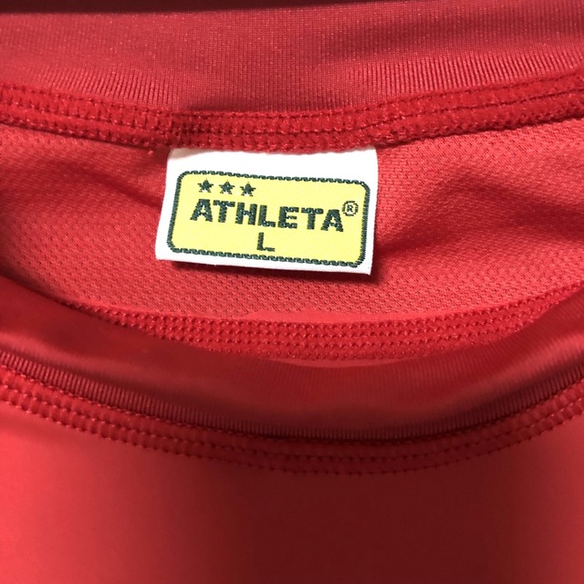 ATHLETA(アスレタ)の美品★ATHLETA★アスレタ パワーインナーシャツ レッド　赤　Lサイズ スポーツ/アウトドアのサッカー/フットサル(ウェア)の商品写真