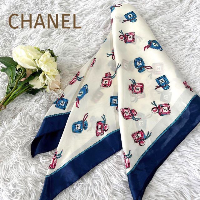 CHANEL(シャネル)の☆CHANEL☆香水柄スカーフ ネイビー ピンク アイボリー レディースのファッション小物(バンダナ/スカーフ)の商品写真