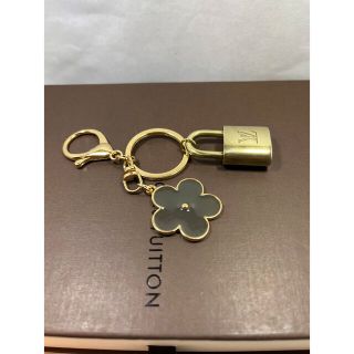 ルイヴィトン(LOUIS VUITTON)のルイヴィトン　カデナ　パドロック　キーホルダー　南京錠　キーホルダー部分新品(キーホルダー)