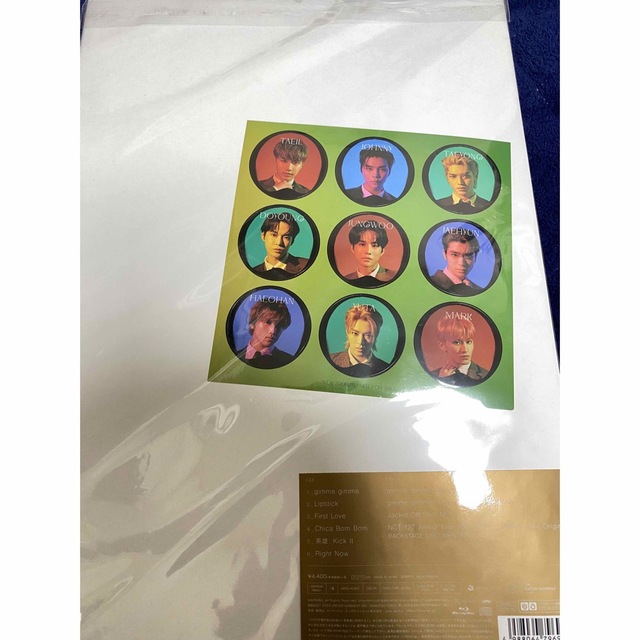 NCT 127 タブロイド紙型フォトブック エンタメ/ホビーのCD(K-POP/アジア)の商品写真