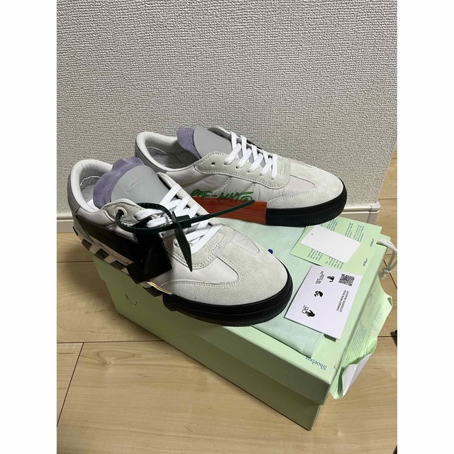 新品Off-White スニーカー NEW LOW VULCANIZED41靴/シューズ