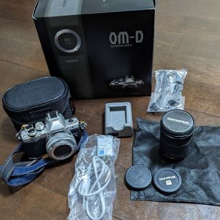 OLYMPUS OM−D E−M10 Mark 2 OM-D E-M10 EZ(ミラーレス一眼)