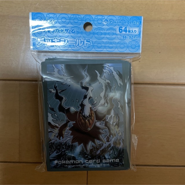 【 海外 希少品 !! 】ダークライ ポケモン スリーブ デッキシールド 状態A-〕デッキシールド『ダークライ(紫/海外限定)※』65枚入り