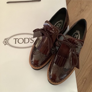 TOD’S レディースローファー/ドライビングシューズ　22.5㎝ ローファー/革靴 ブランド割引セール