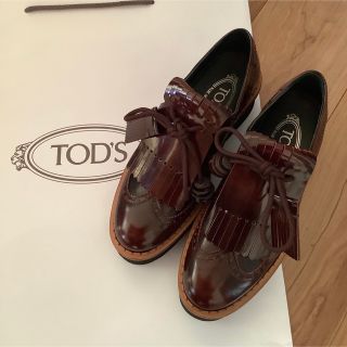 トッズ(TOD'S)のトッズ　タッセル ローファー  オックスフォード (ローファー/革靴)