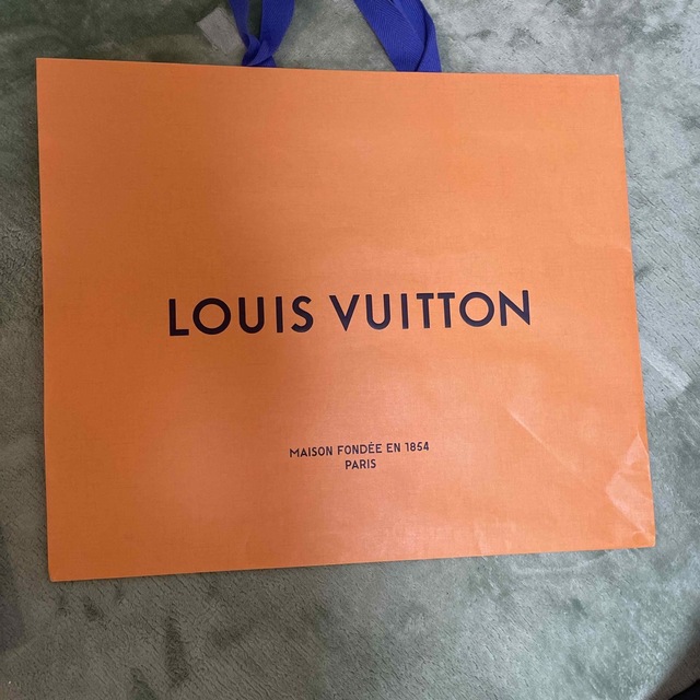 LOUIS VUITTON(ルイヴィトン)のLVショップ袋３枚 レディースのバッグ(ショップ袋)の商品写真