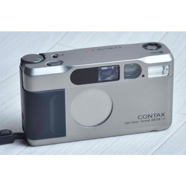 京セラ(キョウセラ)のCONTAX T2　チタンシルバー スマホ/家電/カメラのカメラ(フィルムカメラ)の商品写真